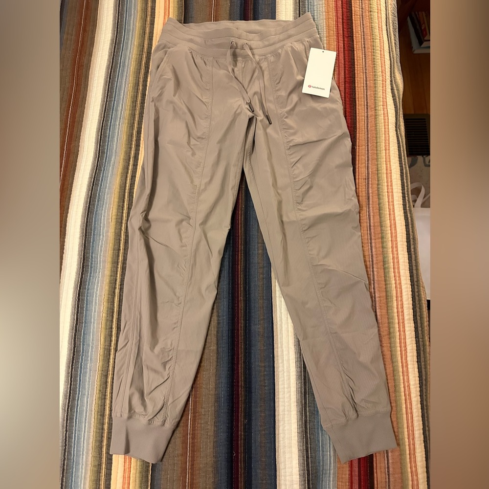 Dance Studio Mid-Rise Jogger
Full Length, size 8